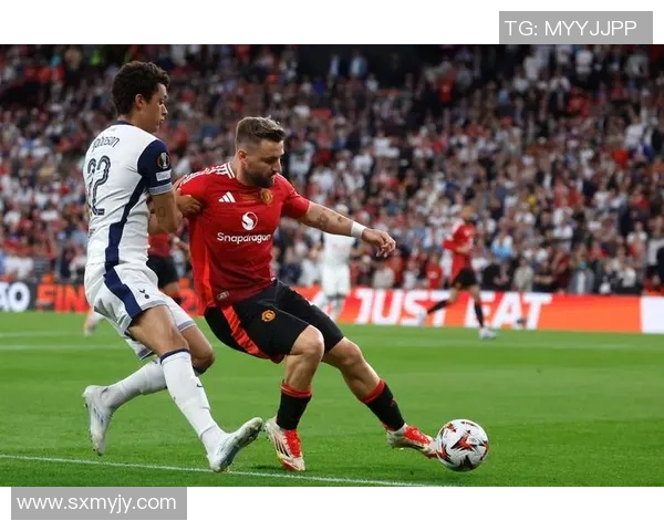 曼联与热刺精彩对决直播视频全程回放及精彩瞬间分析 曼联与热刺精彩对决直播视频全程回放及精彩瞬间分析